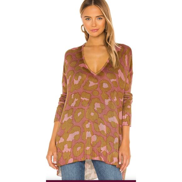 Show Me Your MuMu Tops - Revolve Womens Small Show Me Your MUMU Hug me sweater Rosey Leopard Knit pink